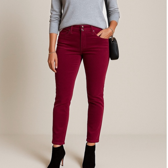 White House Black Market Pants - WHBM double button corduroy skinny ❤️